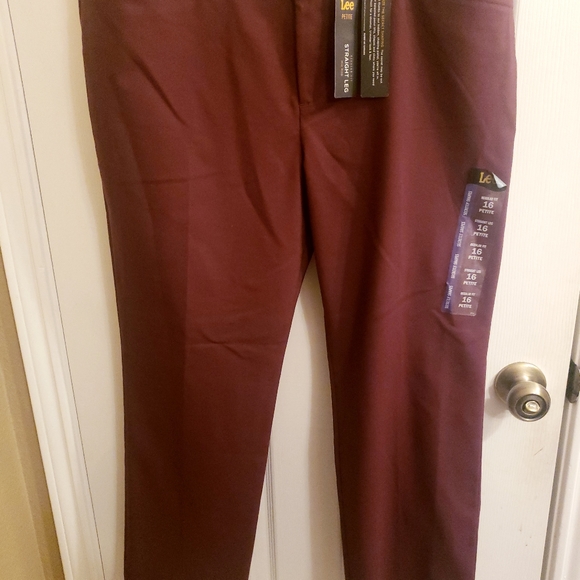 Lee Mid Rise Regular Straight Leg Capri  NWT Size 16P - Picture 6 of 6